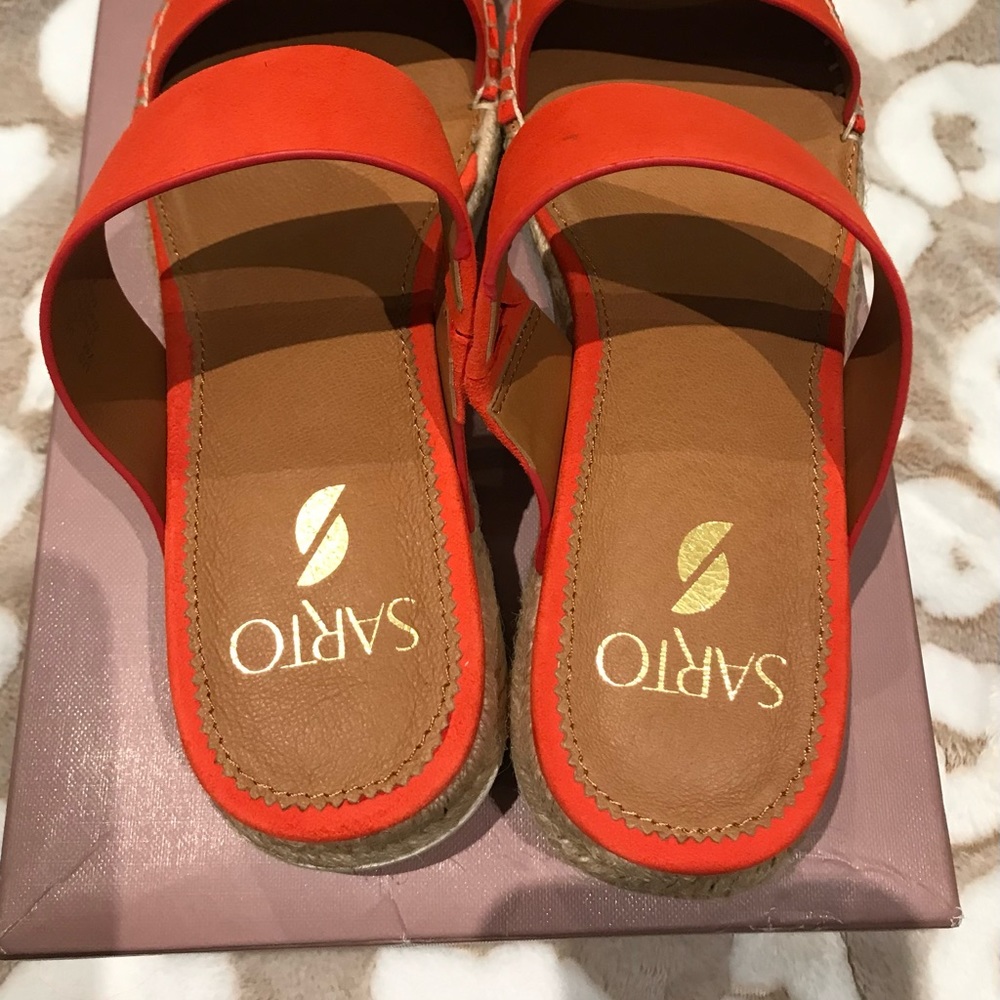 Sarto Franco women cappy poppy red sandal size 7